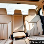 BMW X7의 럭셔리 옵션 트림 - A luxurious BMW X7 interior showcasing finely grained Merino leather seats with contrasting stitchin...